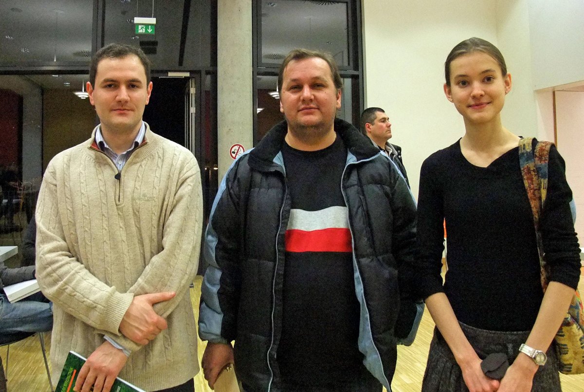Igor Neyman, Josef Gheng und Vera Nebolsina nach der Siegerehrung