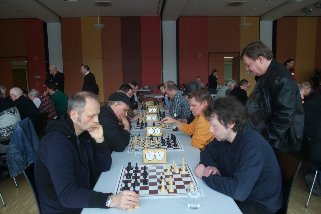 Blick in den Saal während der Vorrunde des Neujahrsblitzturniers 2013